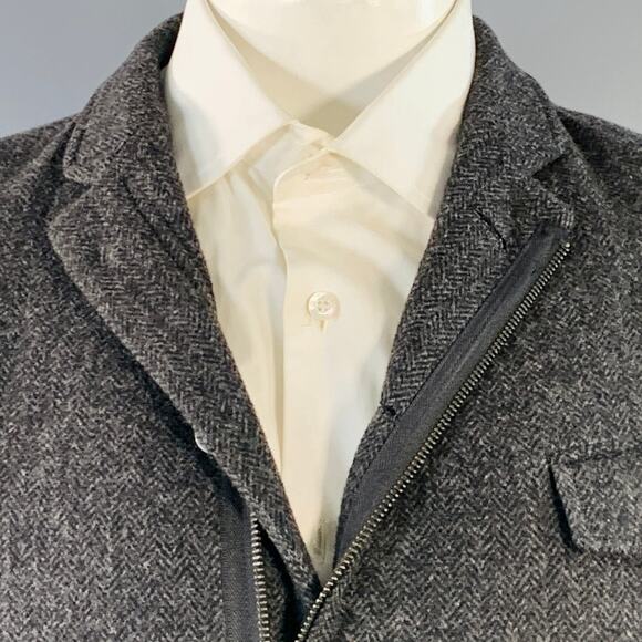JOHN VARVATOS STAR USA Size 42 Grey Charcoal Herringbone Wool Blend Sport Coat - Picture 2 of 8